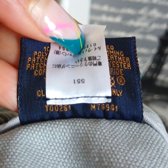 Authentic Louis Vuitton Monogram Flower Patch bucket hat (Like New) - Picture 8 of 9